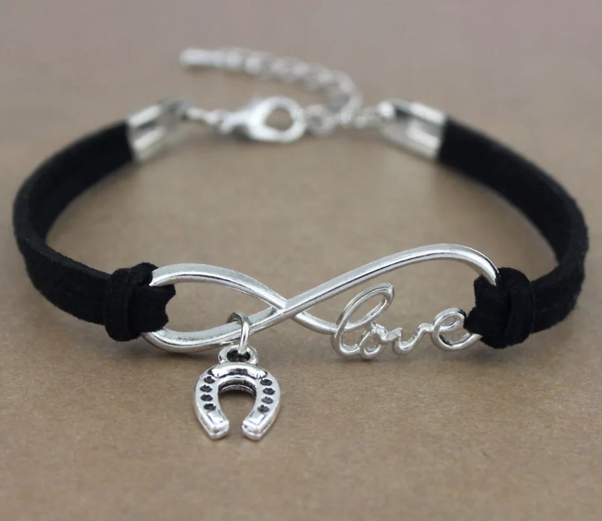 12Getit Armbandje zwart met paarden hoefijzer hangertje