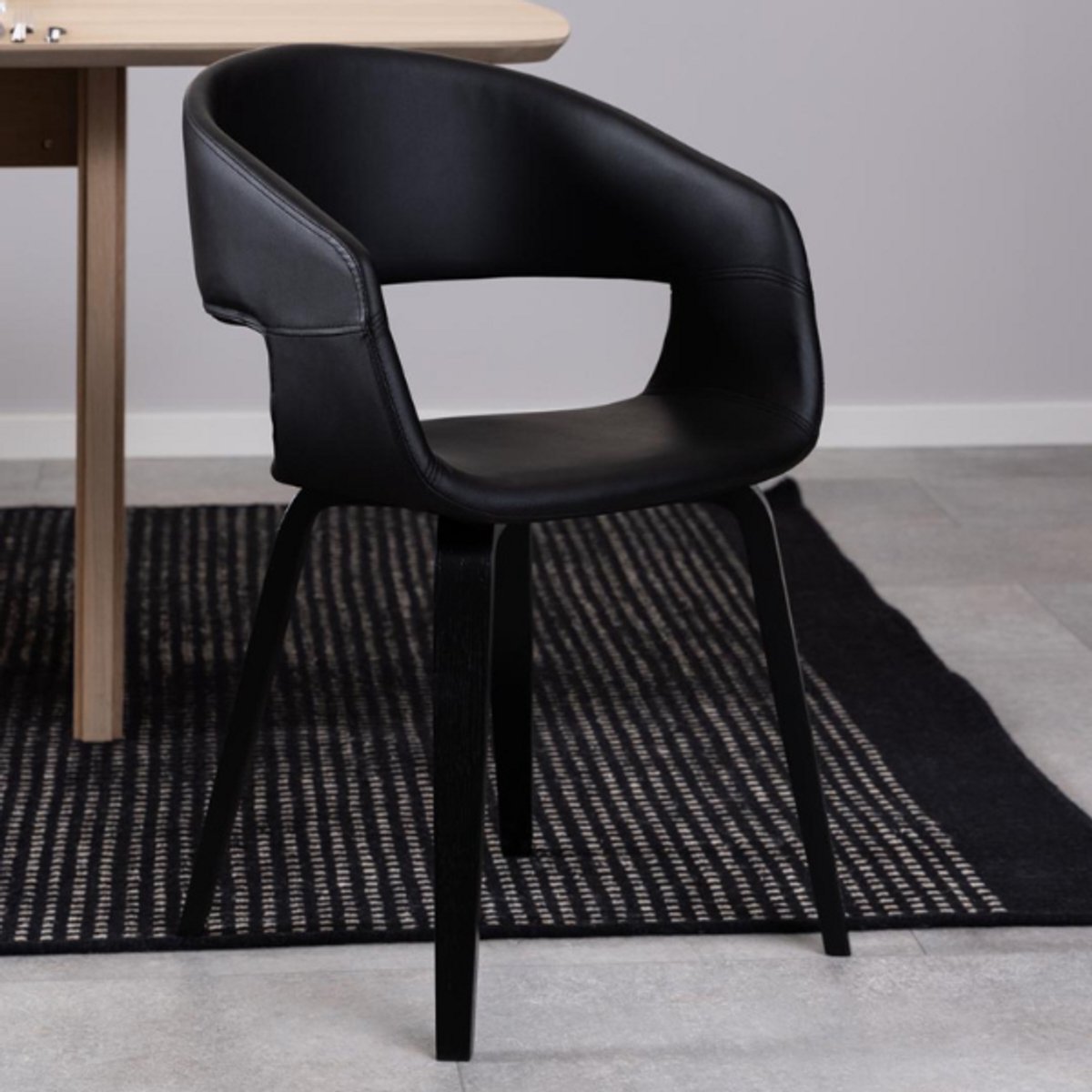 Giga Living Eetkamerstoel Sanda - Zwart PU Leer - Zithoogte 45cm - Set van 2