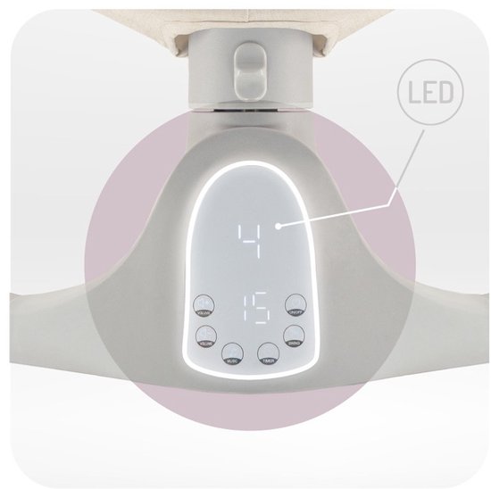 Close-up van het digitale bedieningspaneel van de babyschommel met LED-display, instelbare snelheden en timer.