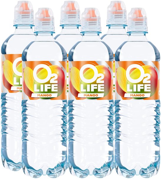Six bouteilles d'eau O2LIFE Mangue PET avec bouchons orange. Chaque bouteille a une étiquette avec O2 LIFE et une moitié de mangue.