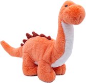 Zittende oranje Brachiosaurus knuffel met witte borst en bruine stekels.
