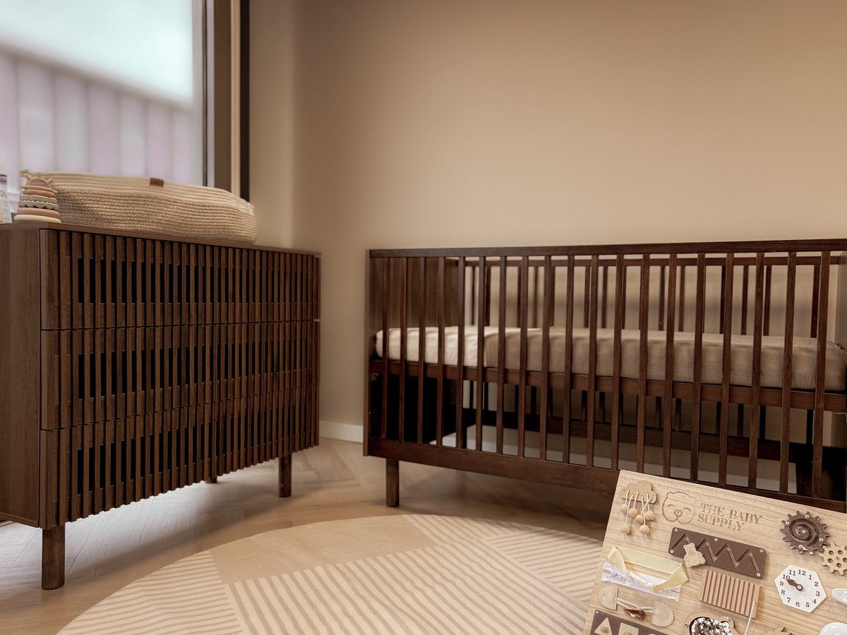 The Baby Supply Lino - Complete Babykamer Set Walnoot - Meegroeibed 70×140 + Commode