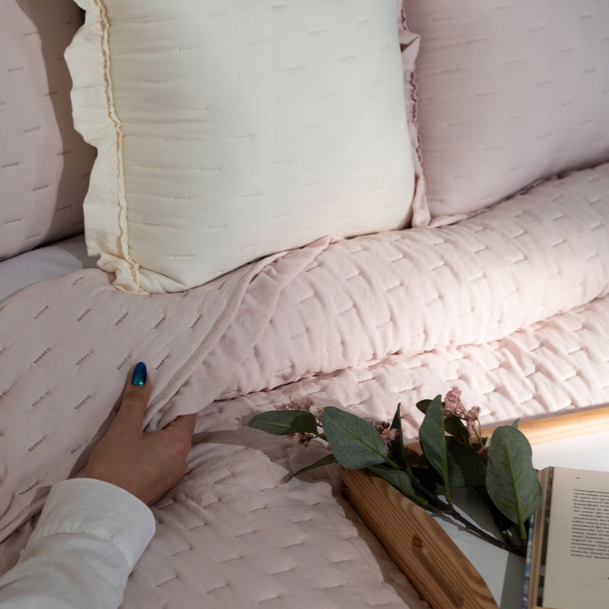 Decoratieve Pluche Sprei met Ruche 200x220 cm - Diverse kleuren