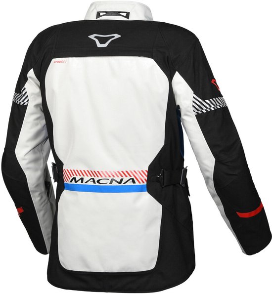 Achterkant van een zwart-wit motorjas met rode en blauwe accenten en het Macna logo op de achterkant.