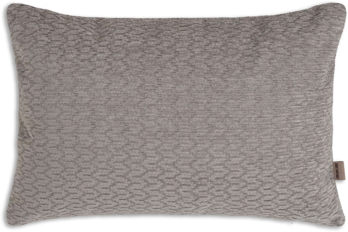 Knit Factory Evita Sierkussen - Rechthoekig kussen - Kussen woonkamer - Bank kussen - Decoratie kussen - Modern - Taupe - 60x40 cm - Kussenhoes inclusief kussenvulling