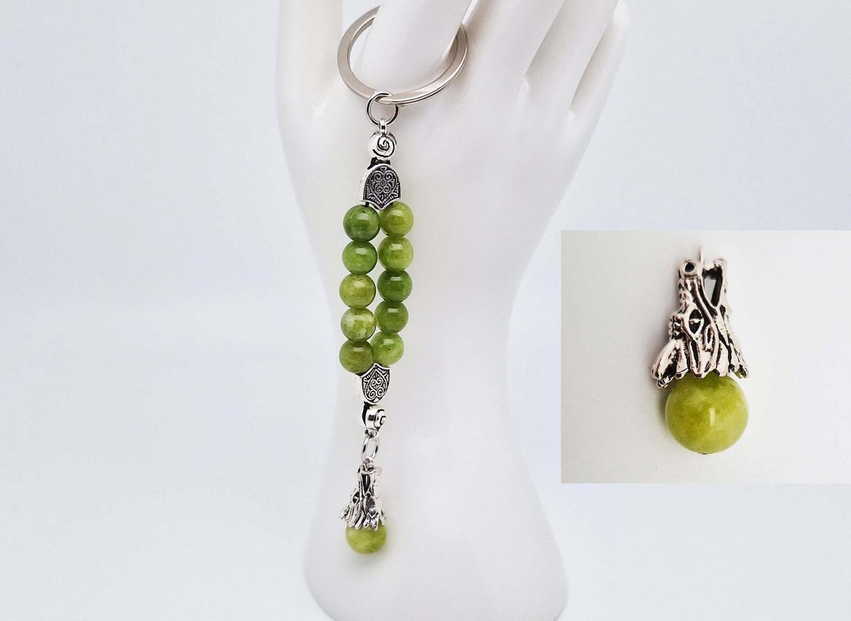 Handgemaakte Natuurstenen Sleutelhanger "Kraal Koreaanse jade "- Met metaal hanger - 8 mm diameter van de korrel- Mooie accessoire en decoratie voor de auto-Vaderdag Cadeau -Moderdag Cadeau - Cadeau vrienden