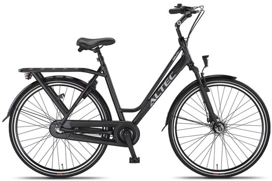 Zwarte Altec damesfiets Delta Plus 28 inch met bagagedrager en mand.