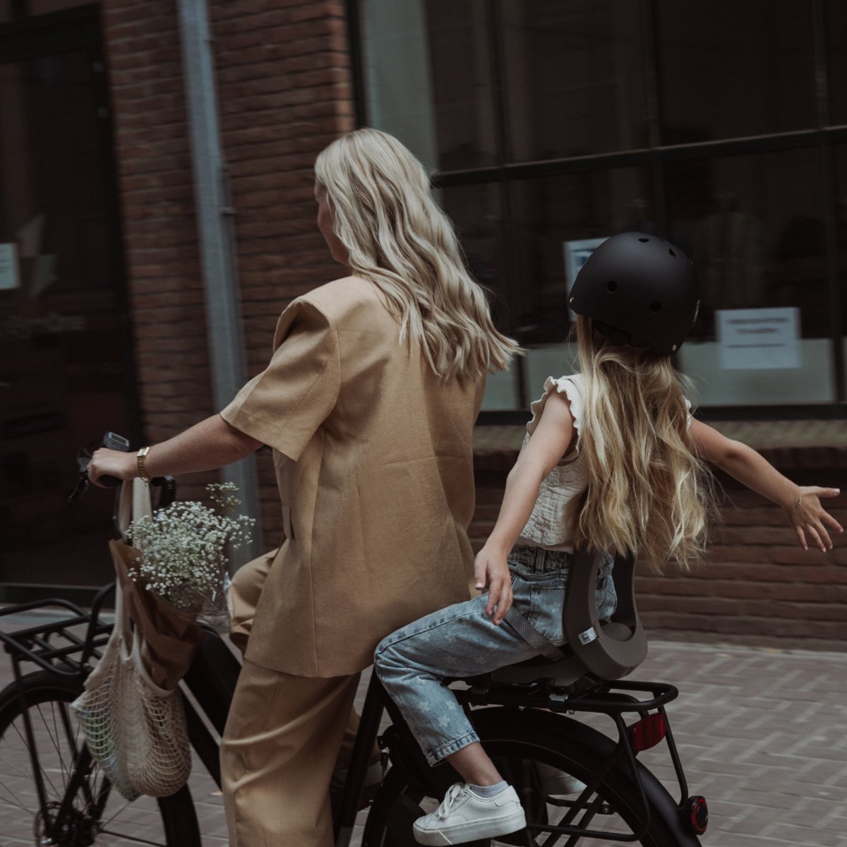 Urban Iki Junior fietszitje - Dragermontage - Suzume Grey/ Bincho Black thumbnail 4