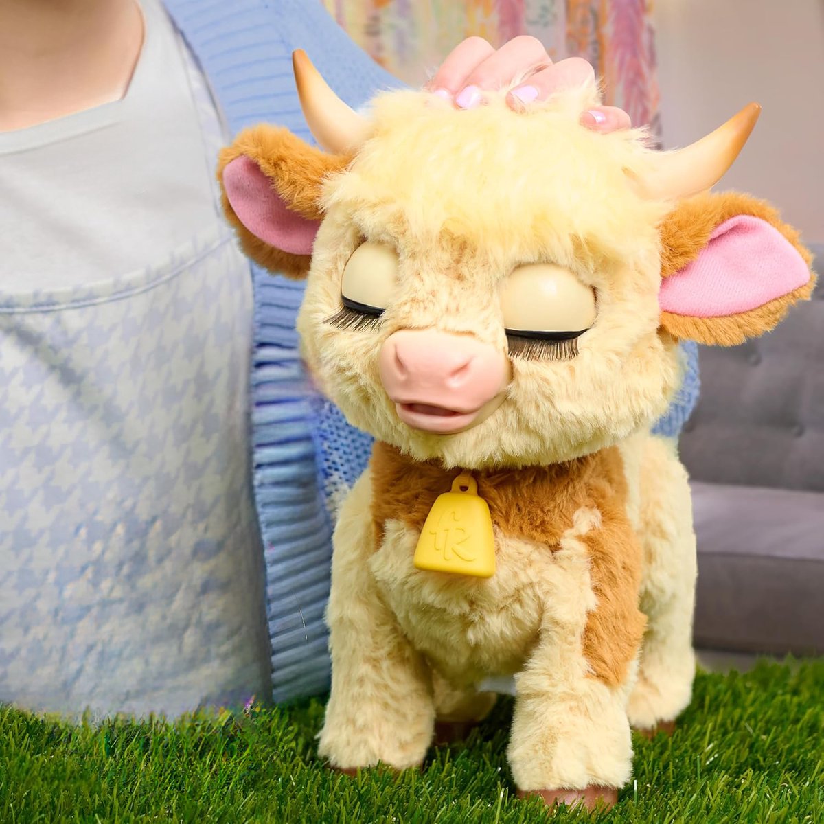 FurReal Maggie de Koe - Interactieve pluchen Knuffel — afbeelding 9