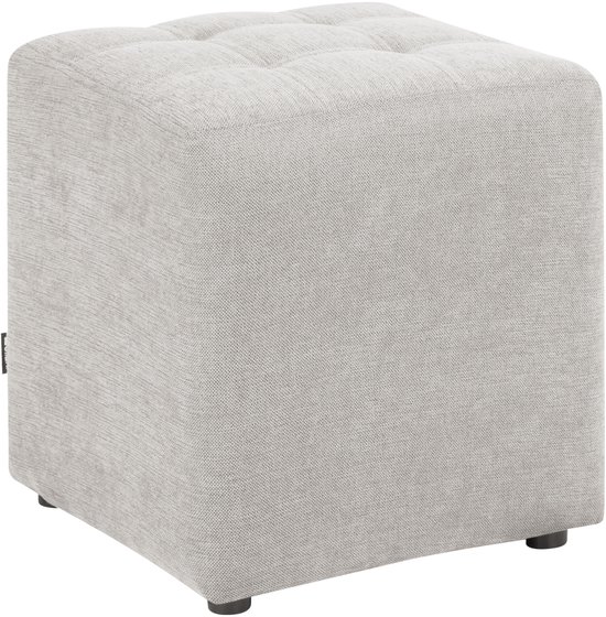 Pouffe carré gris clair avec assise capitonnée et quatre petits pieds noirs.