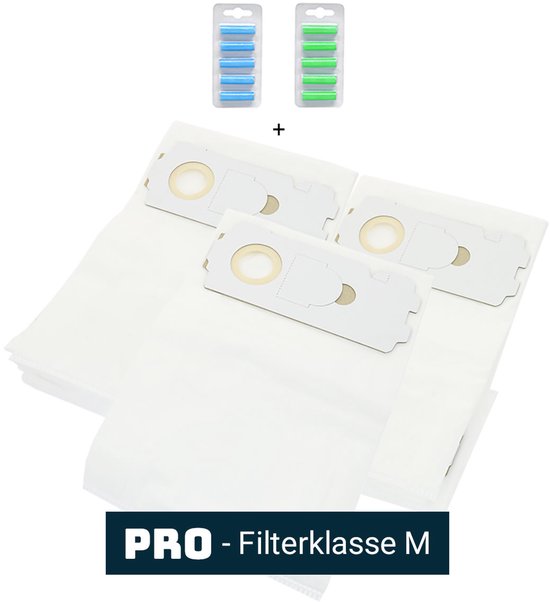 Drie witte stofzuigerzakken met PRO - Filterklasse M logo, plus verpakkingen met blauwe en groene geurstaafjes.
