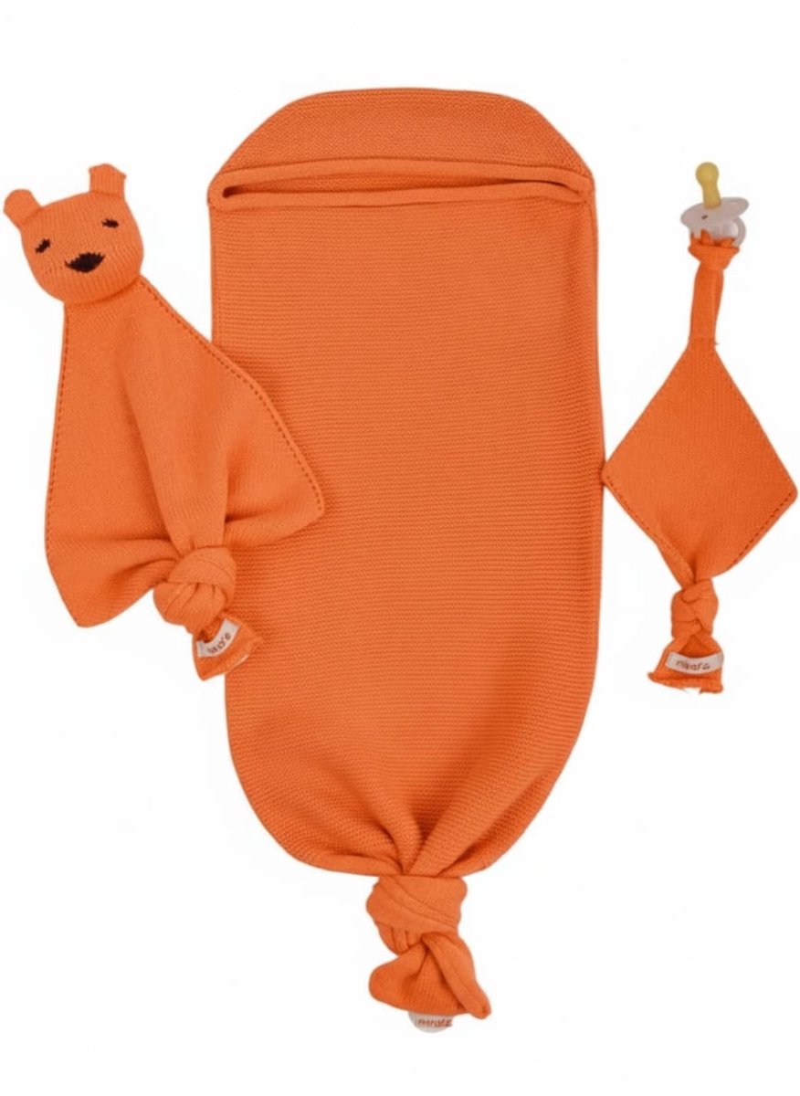 Inbakerset Baby 0-8 mnd – 3delig slaapzak baby– inbakerslaapzak-Cocoon Teddy, Fopspeenhouder & Winterslaapzak – Orange– Kraamcadeau & Sinterklaasgeschenk
