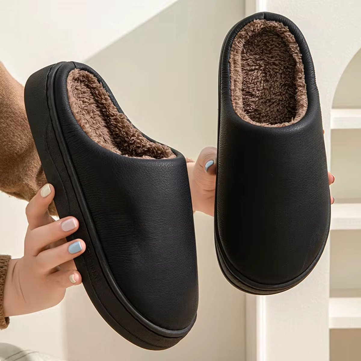 MaxW Winterpantoffels voor dames en heren, pluche