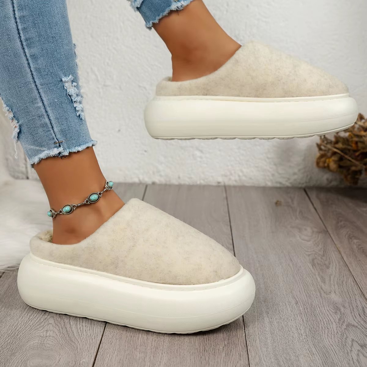 Warme Dames Winter Pantoffels Maat 36 met Antislip Zool – Pluche Instap Slippers voor Thuisgebruik | Comfortabele Gesloten Teen Huisschoenen, Zachte Pantoffels Binnen