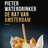 Boek kaft: "PIETER WATERDRINKER DE RAT VAN AMSTERDAM ROMAN" boven gebakken friet met mayonaise.