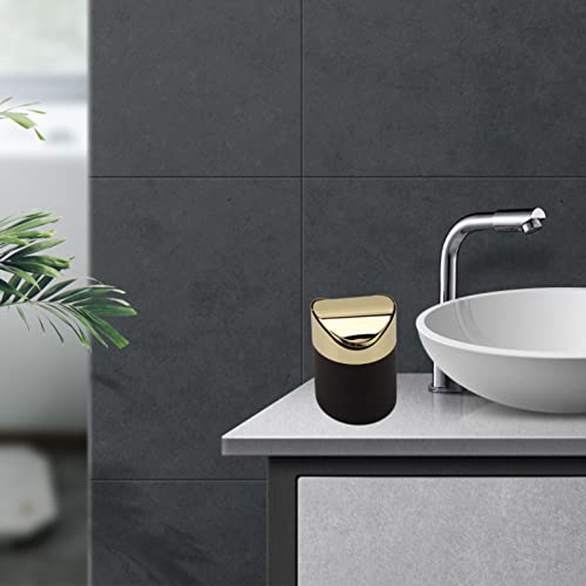Tafelfeedbak Mini - RVS Afvalbak Met Gouden Deksel - Compact Voor Badkamer, Keuken, Kantoor