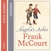 Twee jongens in de jaren '40 lopen hand in hand op een lichtbruine achtergrond. De titel 'Angela's Ashes' staat op de voorgrond.