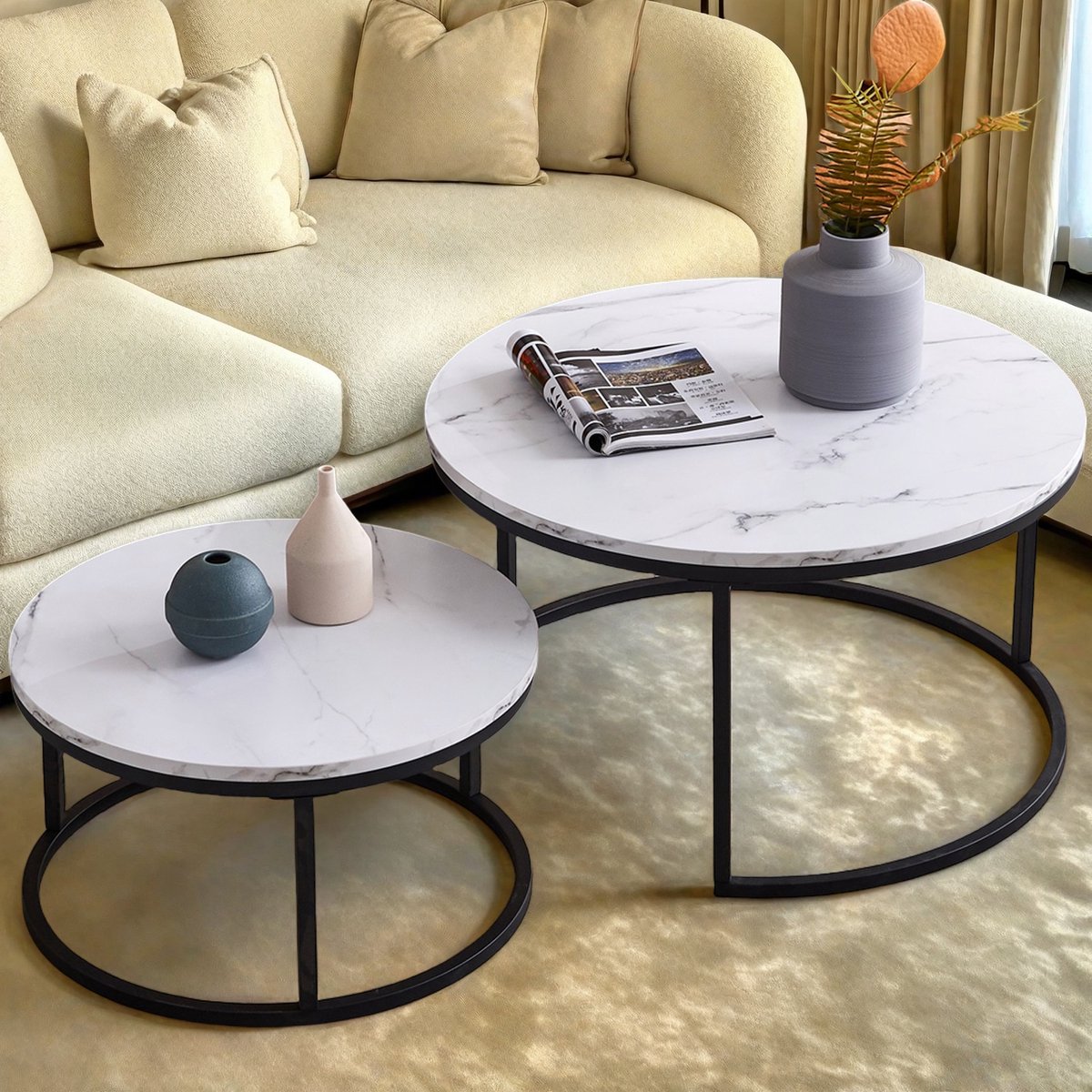 Set van 2 Ronde Koffietafels – Witte Bladen met Zwart Metalen Frame, Moderne Bijzettafels voor Woonkamer en Lounge