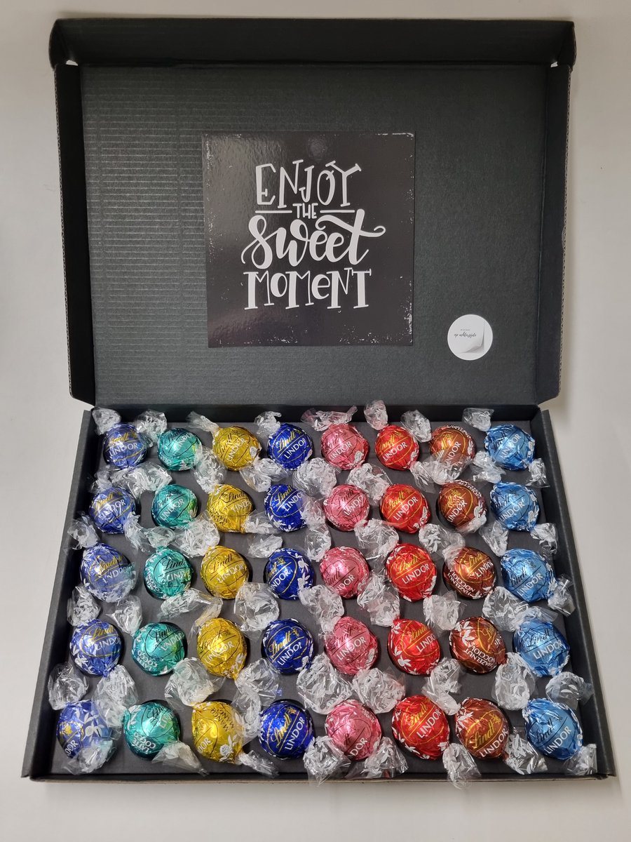 Lindt Chocolade Ballen Proeverij Pakket – 8 Verschillende Smaken | 40 Luxe Chocoladebollen in Cadeaubox met wenskaart 'Enjoy the sweet moment' | Brievenbus Cadeau voor Chocoladeliefhebbers | Kadobox | Chocoladecadeau