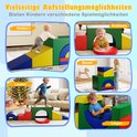 Vijf panelen die verschillende speelmogelijkheden tonen met schuimblokken: klimmen, kruipen, bouwen, lopen, liggen.