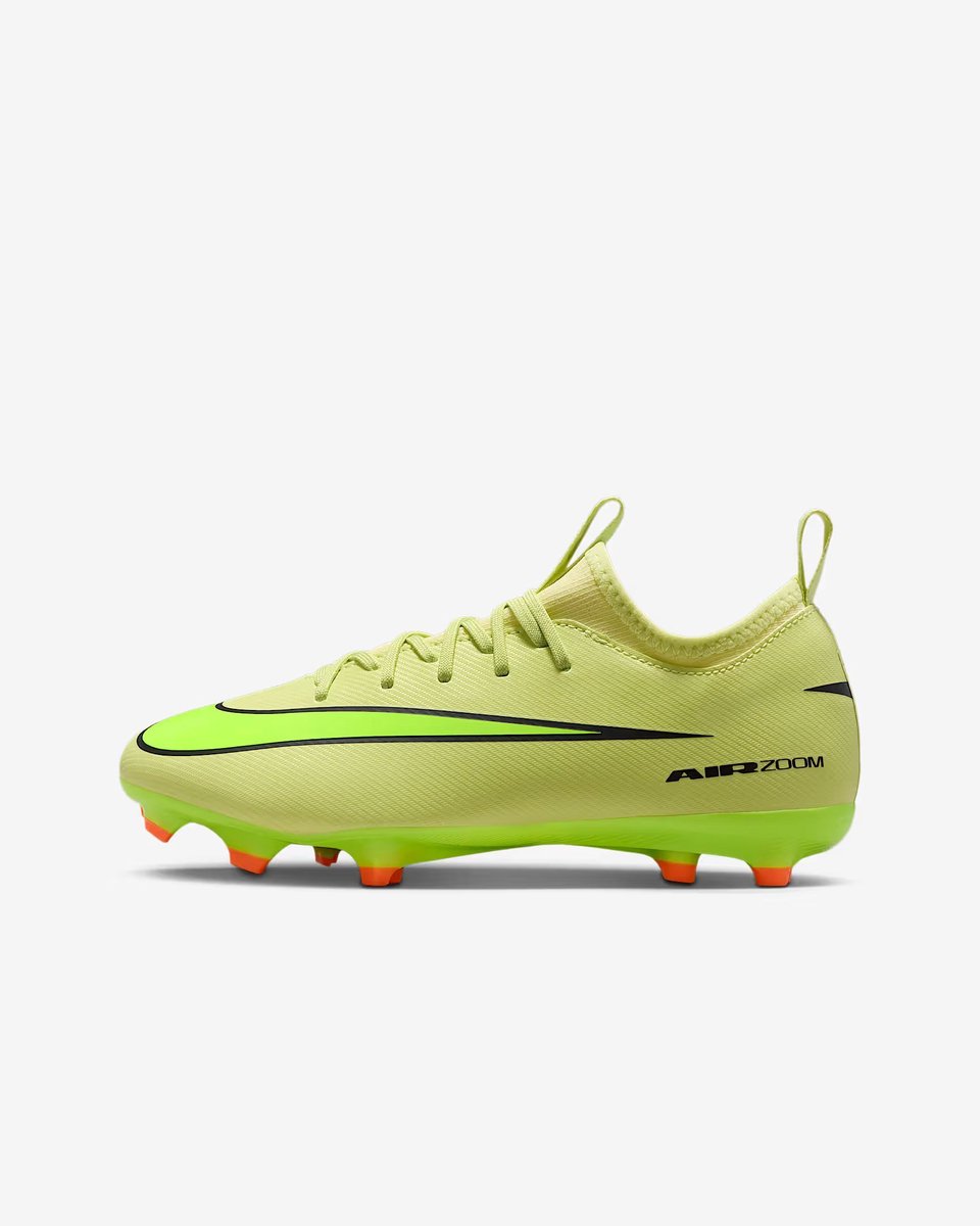 Groene NIKE Mercurial Vapor 16 Academy voetbalschoen voor jongens, maat 37.5, met Zoom Air-unit en synthetisch bovenwerk.