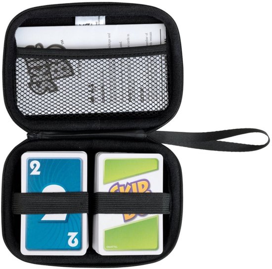 Zwarte draagtas voor Skip-Bo kaarten, geopend met twee kaartspellen binnenin.