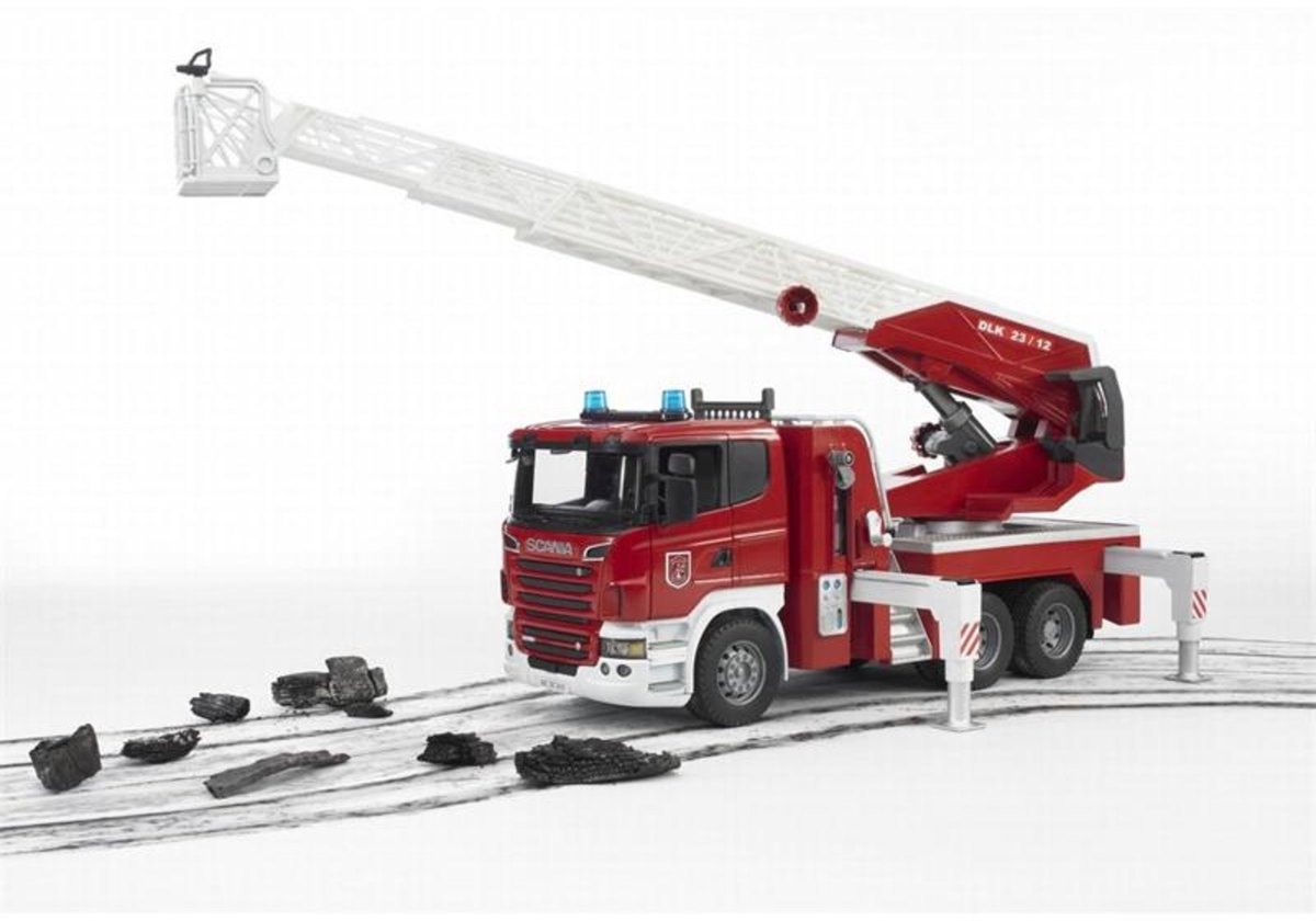 Bruder - Scania R-Serie Brandweerwagen met Waterpomp - Speelgoedauto - Schaal 1:16 — afbeelding 4