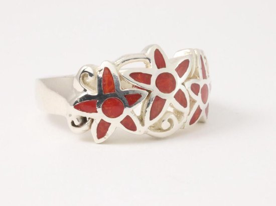 Opengewerkte zilveren ring met rode koraal steen bloemen - maat 19.5
