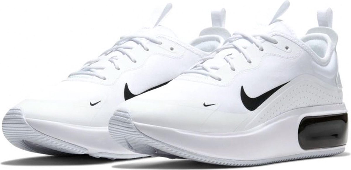 Nike Air Max Dia Sneakers - Maat 39 - Vrouwen - wit/zwart