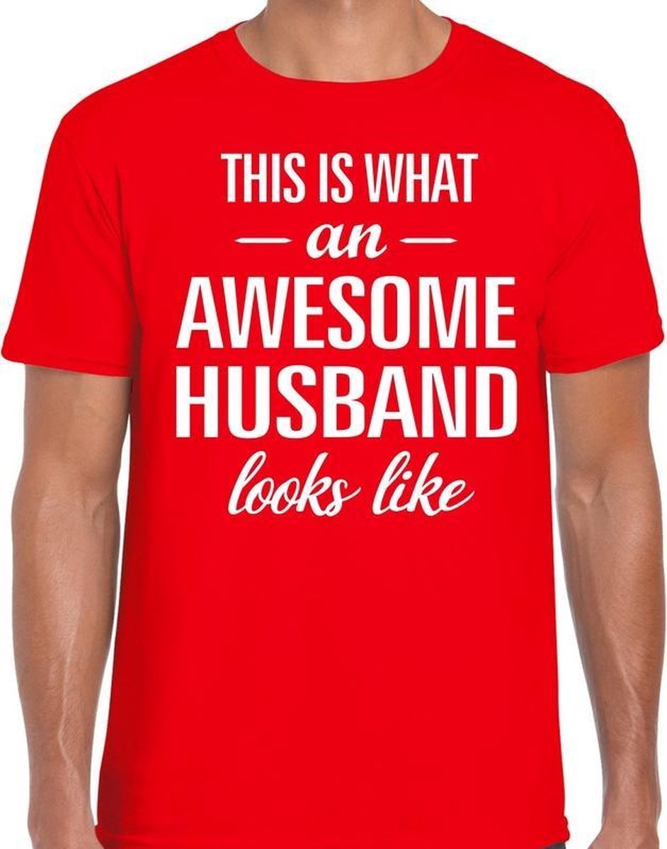 Afbeelding van product Bellatio Decorations  Awesome Husband - geweldige echtgenoot / partner cadeau vaderdag t-shirt rood heren - Vaderdag cadeau XL  - maat XL
