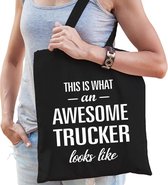 Awesome trucker / geweldige vrachtwagenchauffeuse cadeau katoenen tas zwart voor dames - kado tas /  beroepen / tasje / shopper