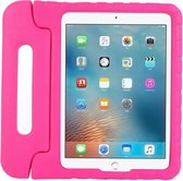 iPadspullekes - iPad Pro 12.9 Inch 2015/2017 Kinderhoes - Tablet Kids Cover met Handvat - Roze