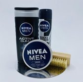 Cadeau voor man Nivea Men douchegel Active clean Nivea deodorant Black and White Nivea Men crème nagelborstel - gadgets mannen - geschenkset mannen - verjaardag - 4 producten