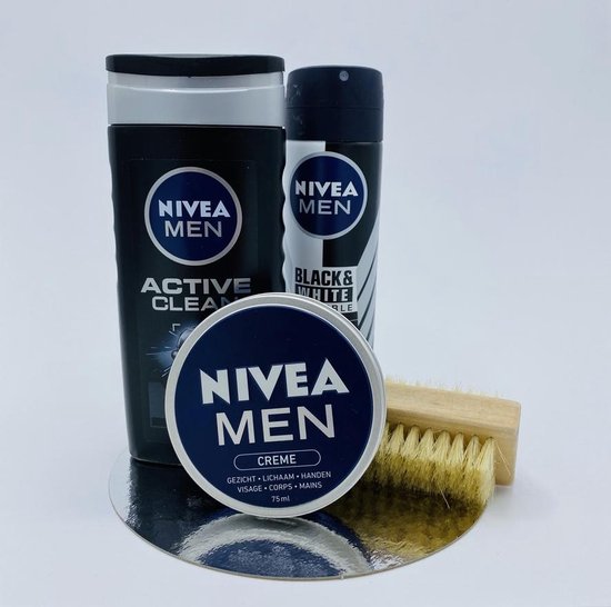 Lucky kussen Persoonlijk Cadeau voor man Nivea Men douchegel Active clean Nivea deodorant Black and  White Nivea... | bol.com
