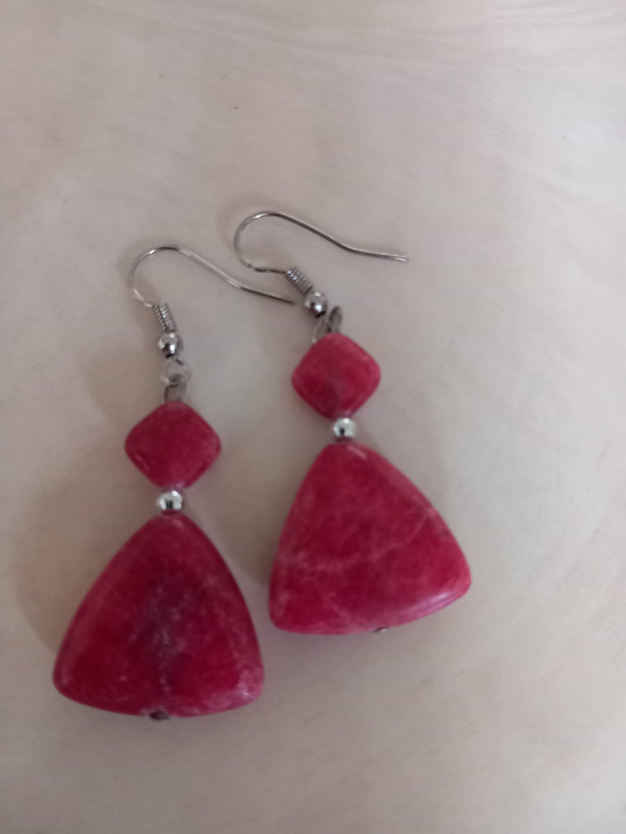 Gemstones-silver natuurstenen oorhangers rhodochrosiet driehoek oorbellen 3 cm lang 925-sterling zilver haken