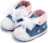 Chaussure bébé bleue avec fleurs brodées et nœud en kanten 0 - 6 mois