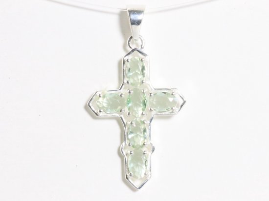 Pendentif croix en argent avec améthyste verte