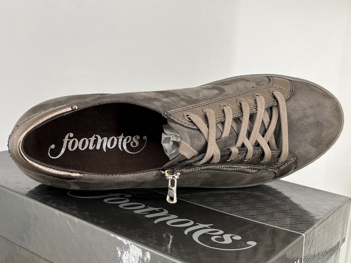 Footnotes Maud lage sneakers suede Taupe 74.054 G Maat 38 5 bol