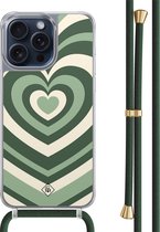 Casimoda® hoesje met groen koord - Geschikt voor iPhone 15 Pro Max - Hart Swirl Groen - Afneembaar koord - TPU/polycarbonaat - Multi