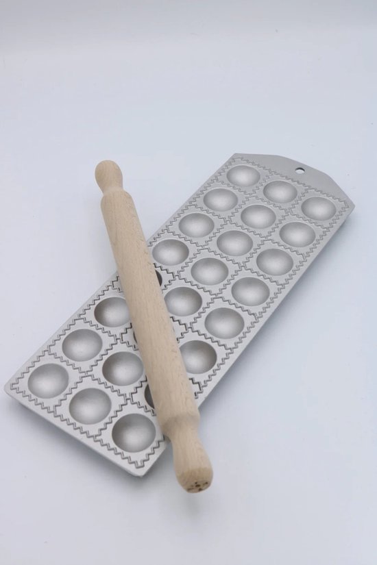 Vieux Coupe-raviolis Italien Tout Rond, Manche En Bois Et Métal Argenté - Fait Main, Super Pour Les Pâtes Fraîches