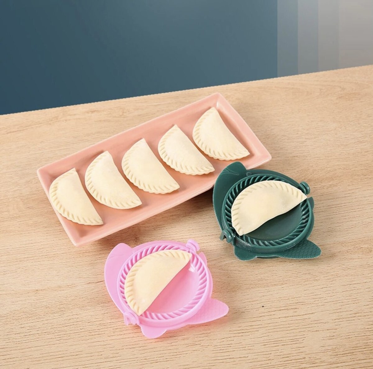 Dumpling Maker, Teigtaschenformer, 2 in 1 Gyoza Maker,Maultaschen Former, Manuelle Ravioli Ausstecher Für Küche Dumpling, Ravioli, Machen