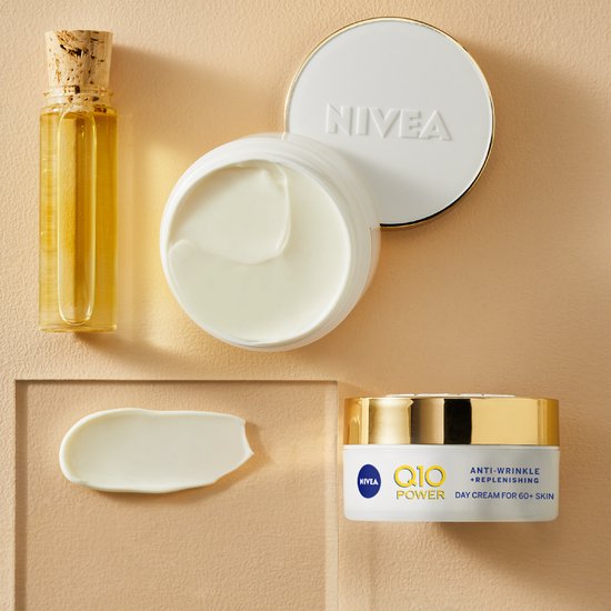 Nivea Q10 Power Anti-rimpel + Herstellende Dagcrème SPF 15.