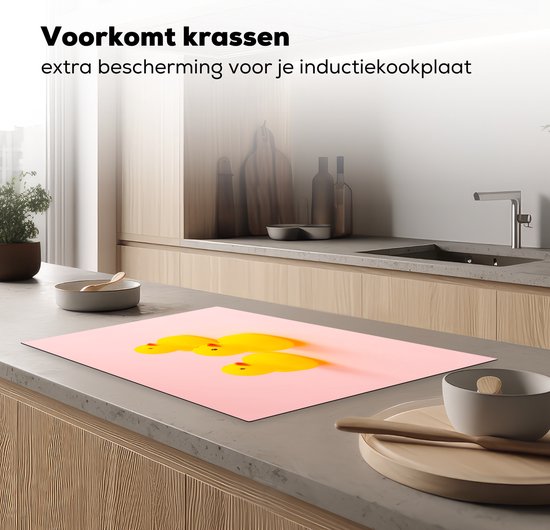 KitchenYeah® Inductie beschermer 80.2x52.2 cm - Badeenden - Geel - Roze - Kookplaataccessoires - Afdekplaat voor kookplaat - Inductiebeschermer - Inductiemat - Inductieplaat mat