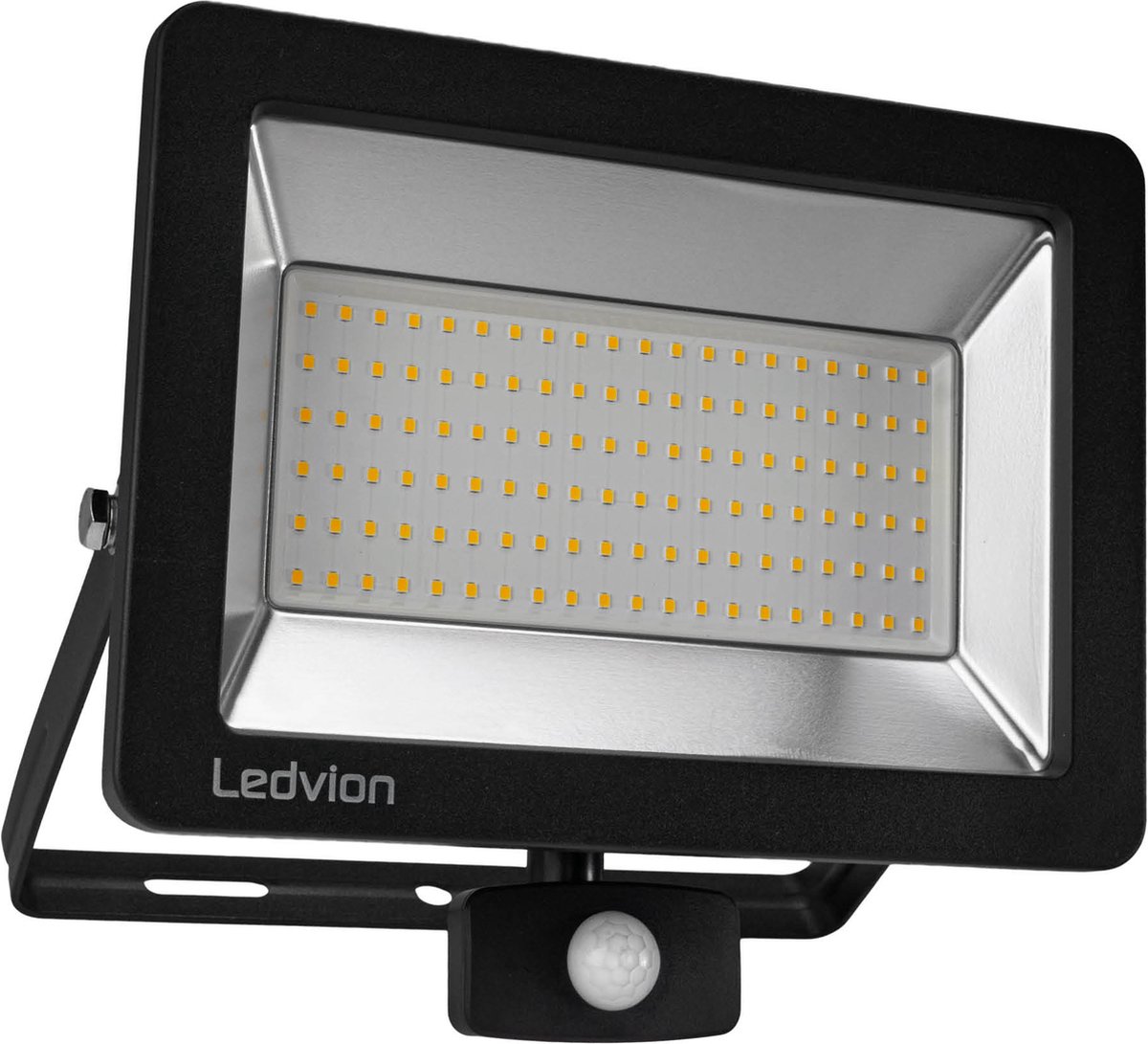 Ledvion LED Breedstraler met bewegingssensor, 150 Watt Osram LED Breedstraler, 6500K, 18000 lumen, IP44, Incl. Snelaansluiting & 2 jaar garantie