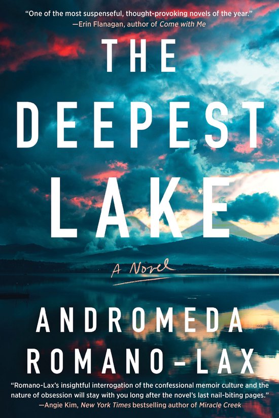 De cover van het boek 'The Deepest Lake' toont een weerspiegeling op een meer onder een dramatische, kleurrijke lucht bij zonsondergang. De titel en auteursnaam zijn prominent aanwezig.