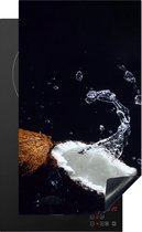 KitchenYeah® Inductie beschermer 30x52 cm - Kokosnoot - Stilleven - Water - Zwart - Fruit - Kookplaataccessoires - Afdekplaat voor kookplaat - Inductiebeschermer - Inductiemat - Inductieplaat mat