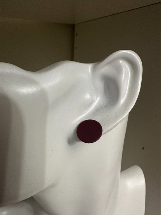 Clous d'oreilles plats marron