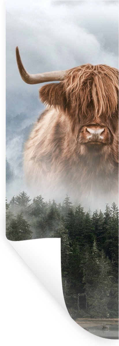 Muurstickers - Sticker Folie - Schotse hooglander - Berg - Mist - 20x60 cm - Plakfolie - Muurstickers Kinderkamer - Zelfklevend Behang - Zelfklevend behangpapier - Stickerfolie