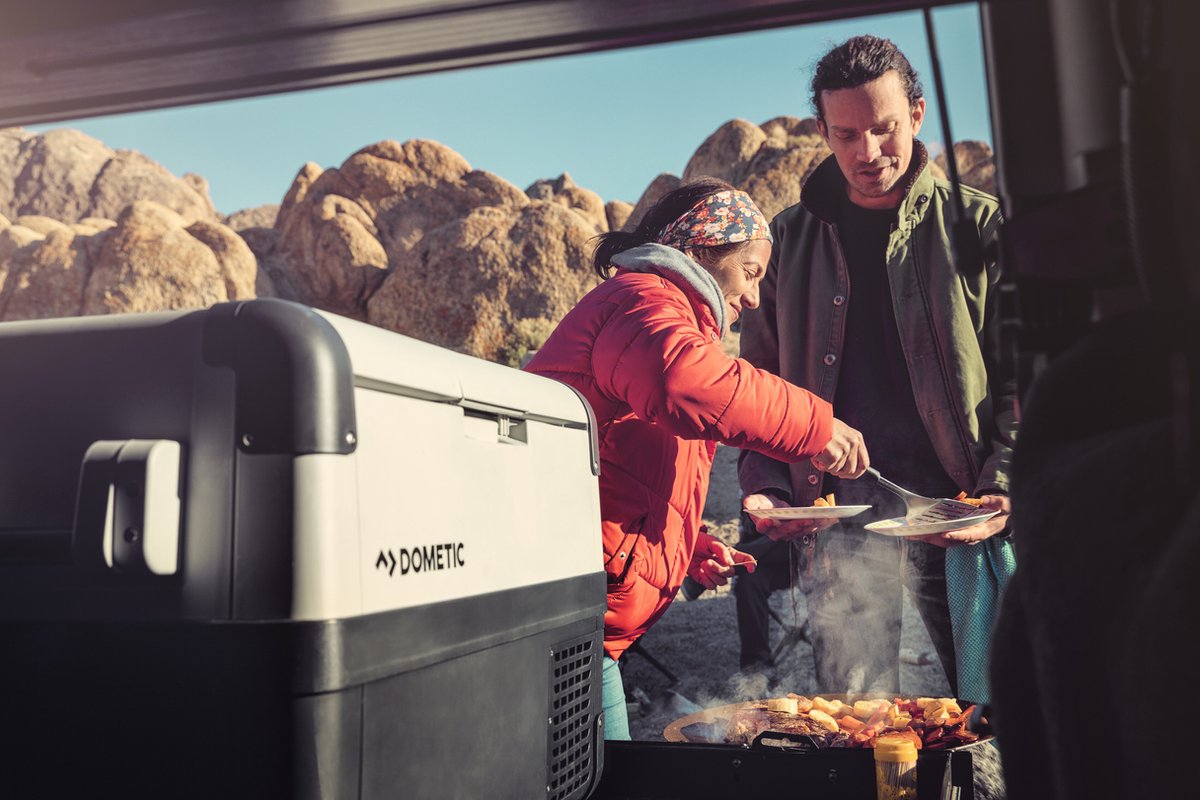 Dometic CoolFreeze CFX-50 - glacière à compresseur 50L - 12/24/230V