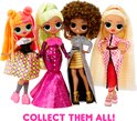 Vier fashiondolls. Van links naar rechts: Neonlicious, en drie andere dolls met verschillende haarkleuren en outfits.